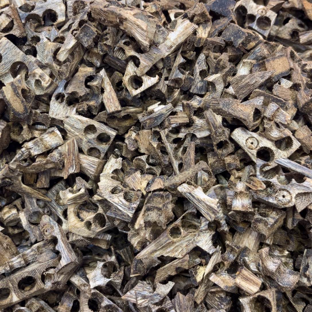 尹***翁摆件沉香沉香棋楠碎料4000