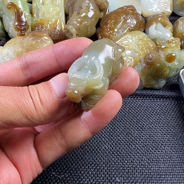 和田玉未镶嵌吊坠(不含链)