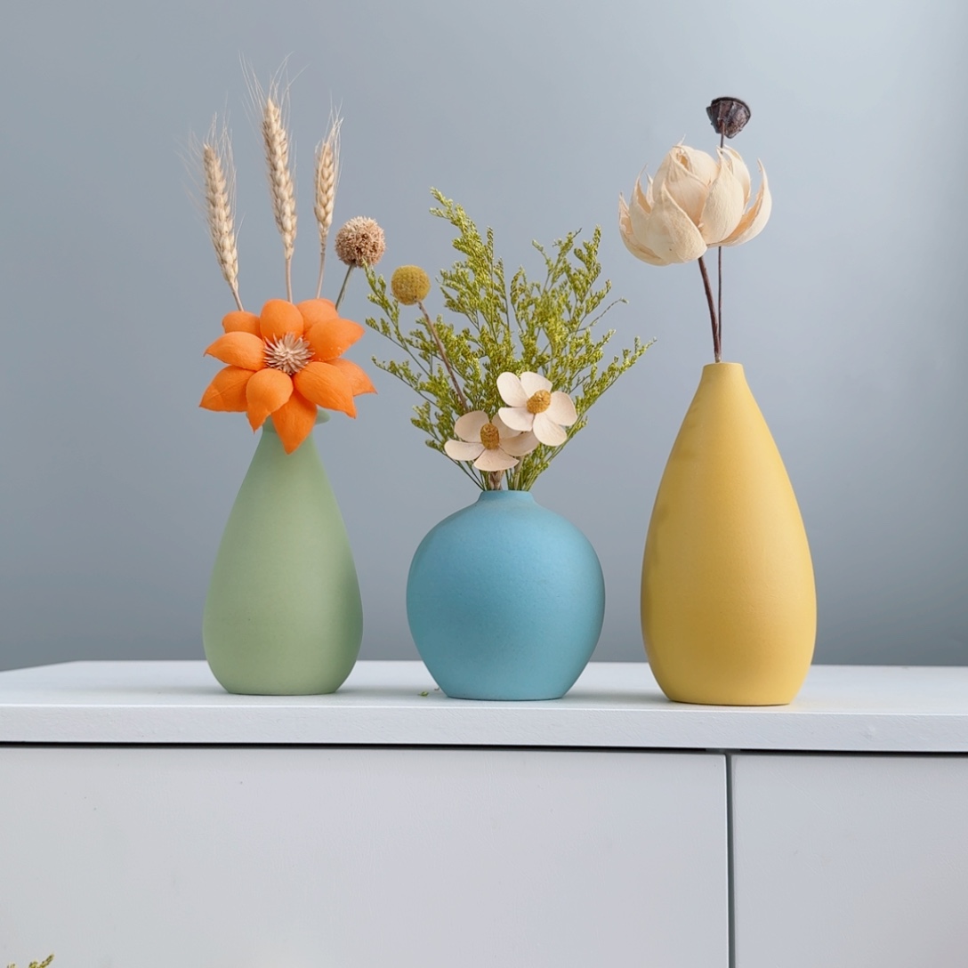 摆件陶瓷小花瓶含花总高约20-30cm