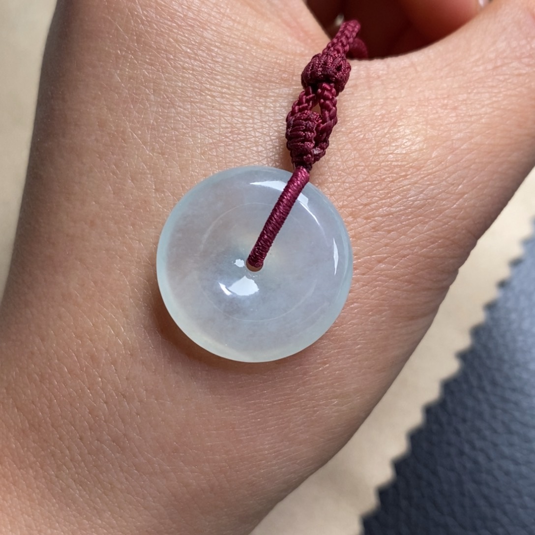 翡翠颈饰未镶嵌翡翠平安扣