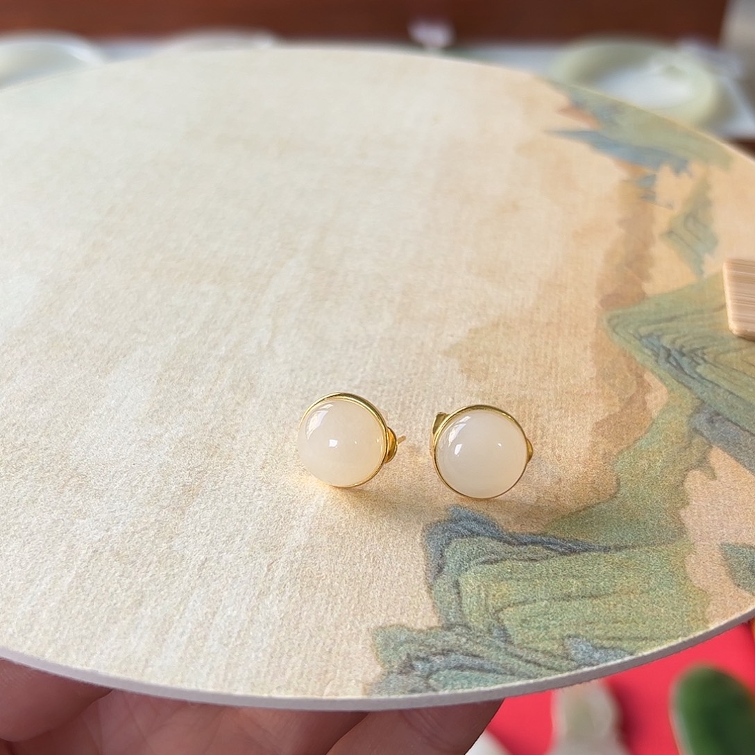 和田玉银S925镶嵌耳钉