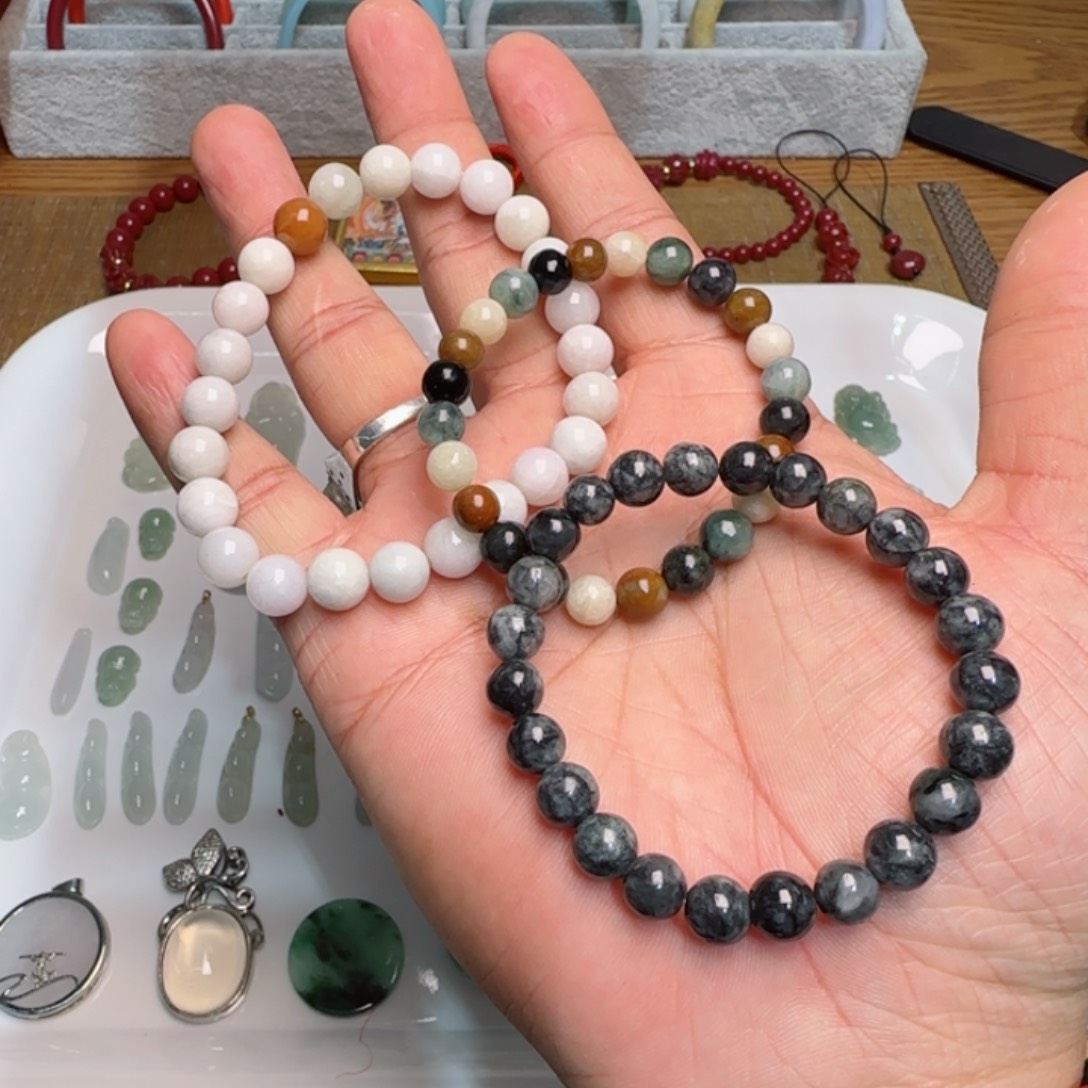 翡翠颈饰未镶嵌转运珠