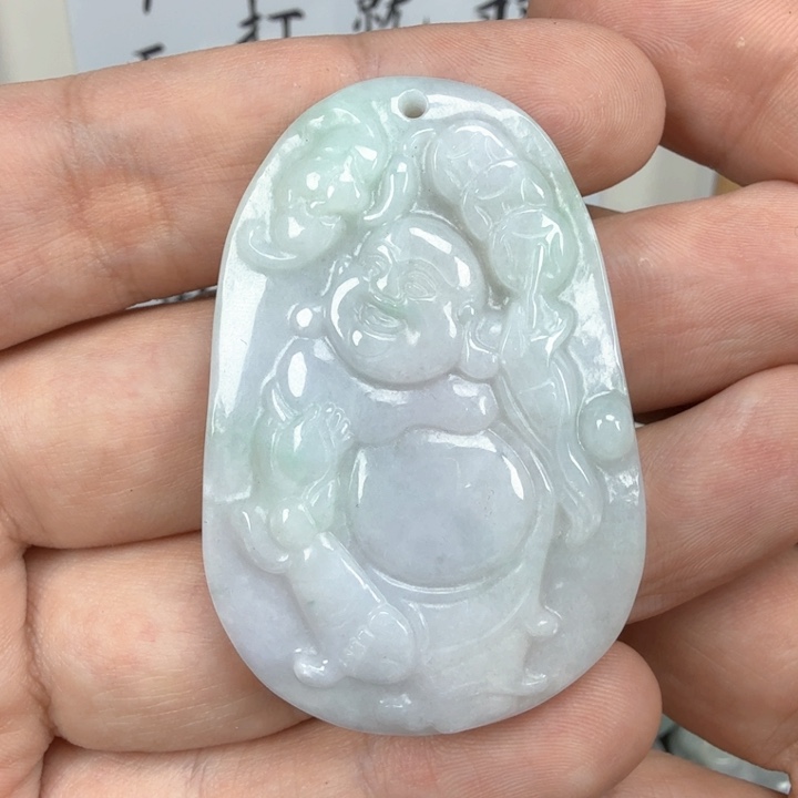 翡翠挂件未镶嵌翡翠