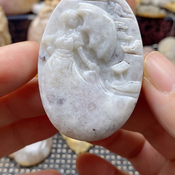 硅化珊瑚（珊瑚玉）颈饰未镶嵌