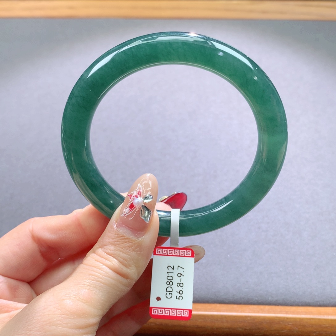 翡翠手镯未镶嵌天然翡翠手镯叮当镯