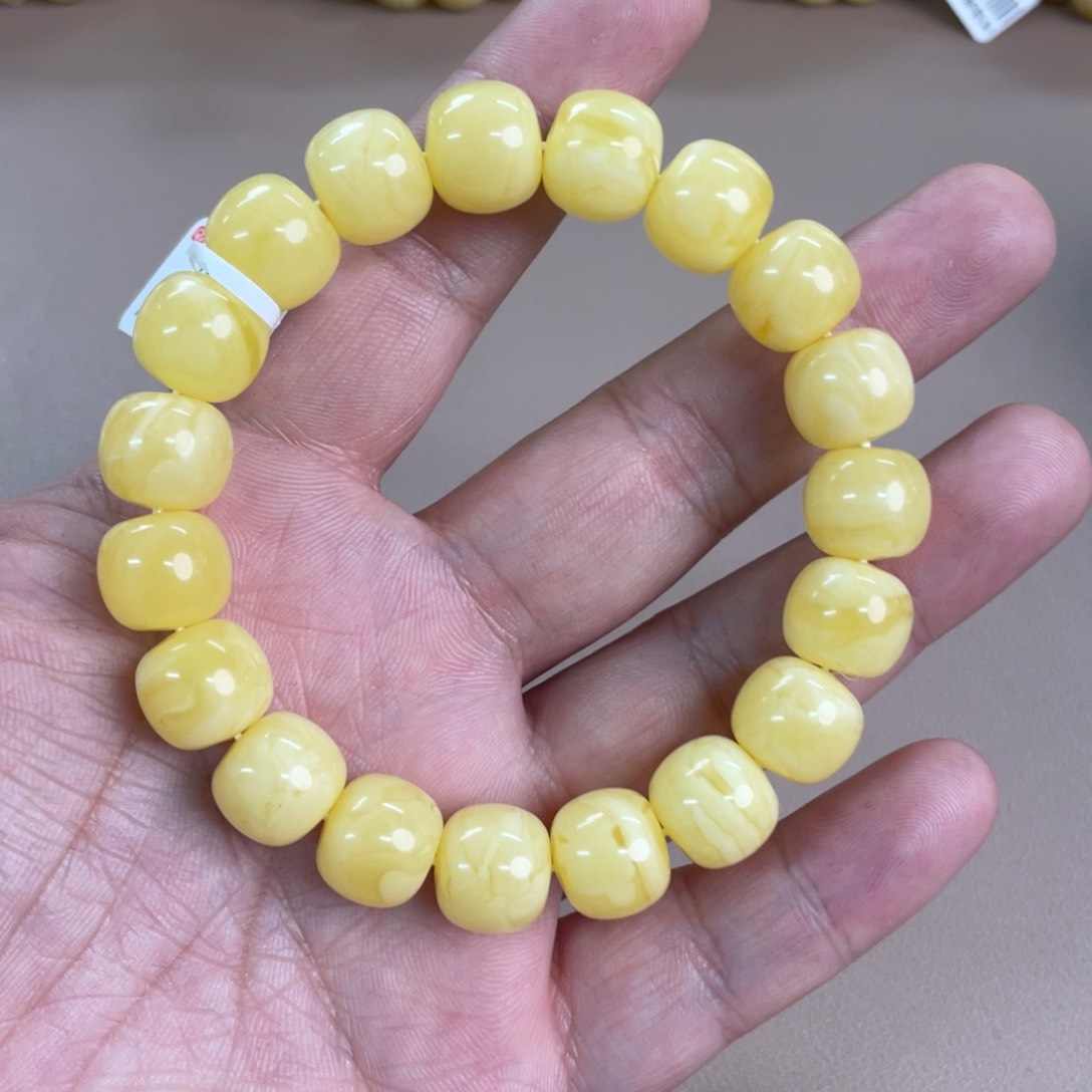 琥珀裸石未镶嵌130000000000