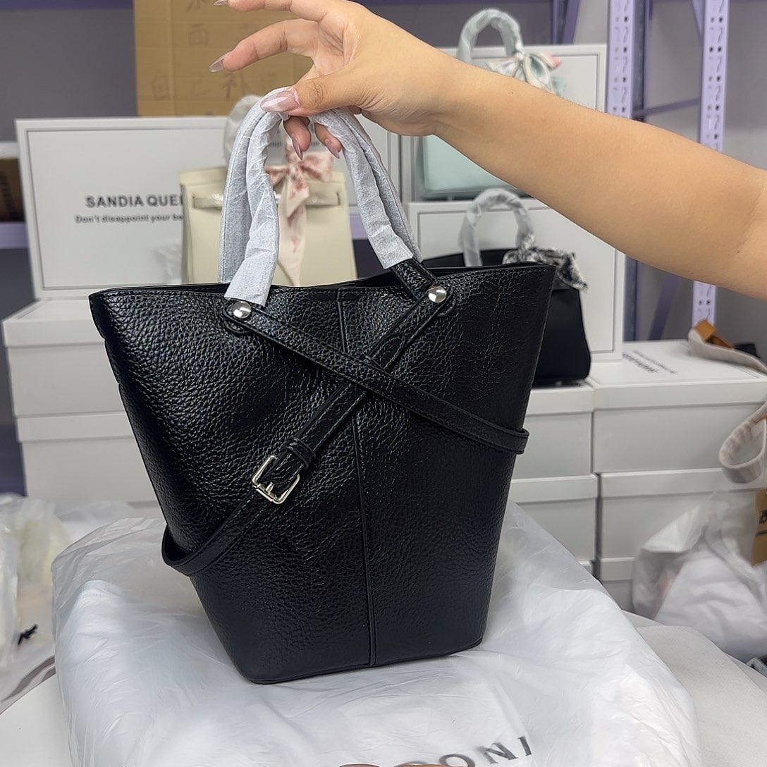 PU广州小众品牌包包