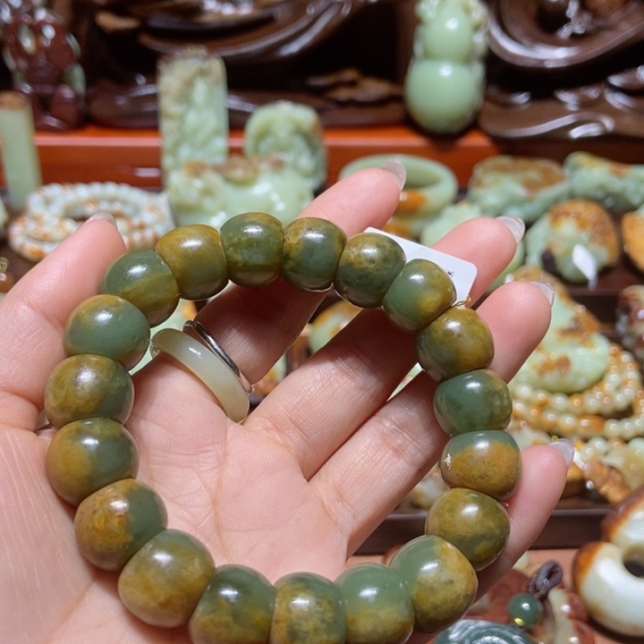 岫岩河磨玉（透闪石质玉）手链未镶嵌