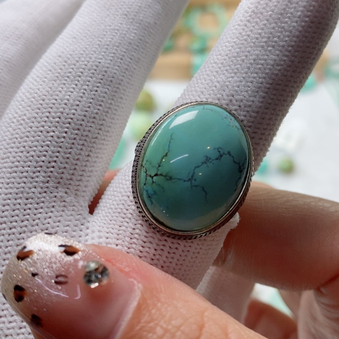 绿松石颈饰未镶嵌