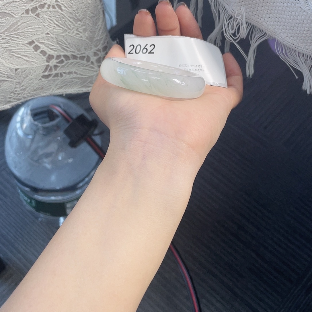 石英质玉未镶嵌手镯2062