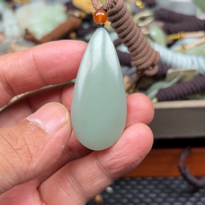 和田玉吊坠未镶嵌