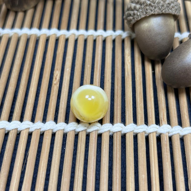 是蜜之缘天然原矿琥珀蜜蜡圆珠13.3mm微瑕