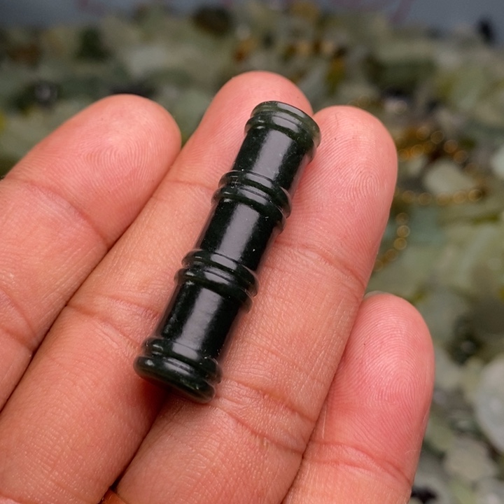 蛇纹石玉颈饰合金94