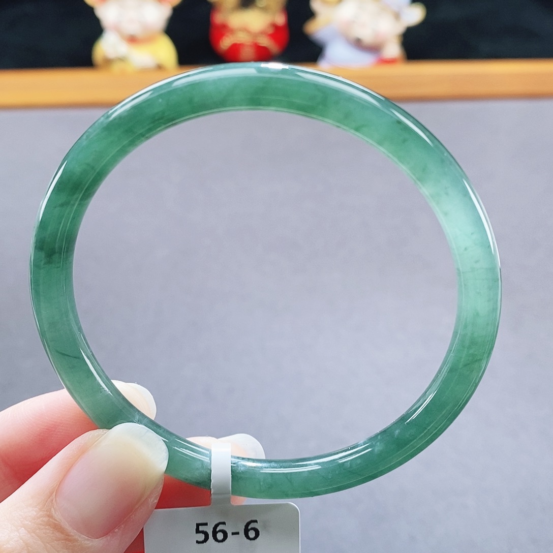 翡翠未镶嵌手镯56