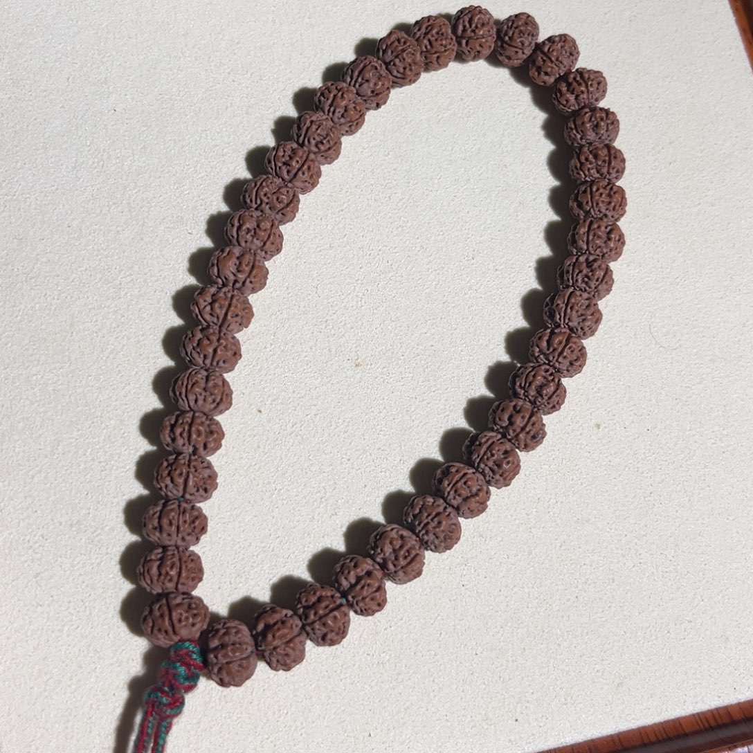 金刚菩提吊坠精挑凹底梅花手持