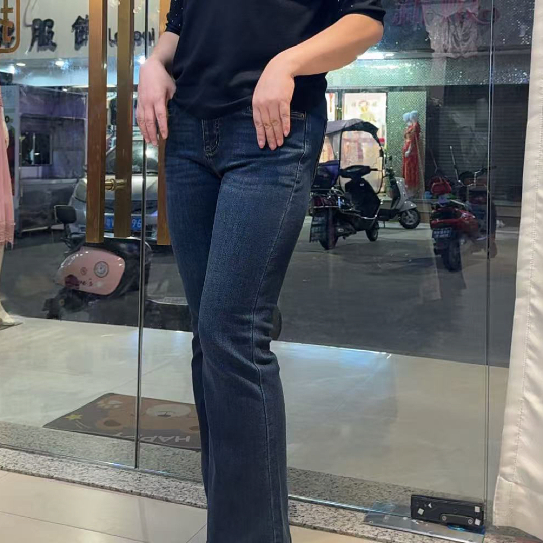 秋季新款女士显瘦弹力微喇叭牛仔裤休闲时尚百搭