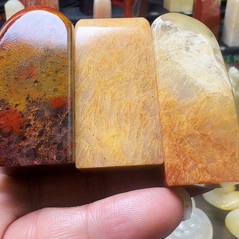 寿山石陌*尘寿山鲎箕冻石