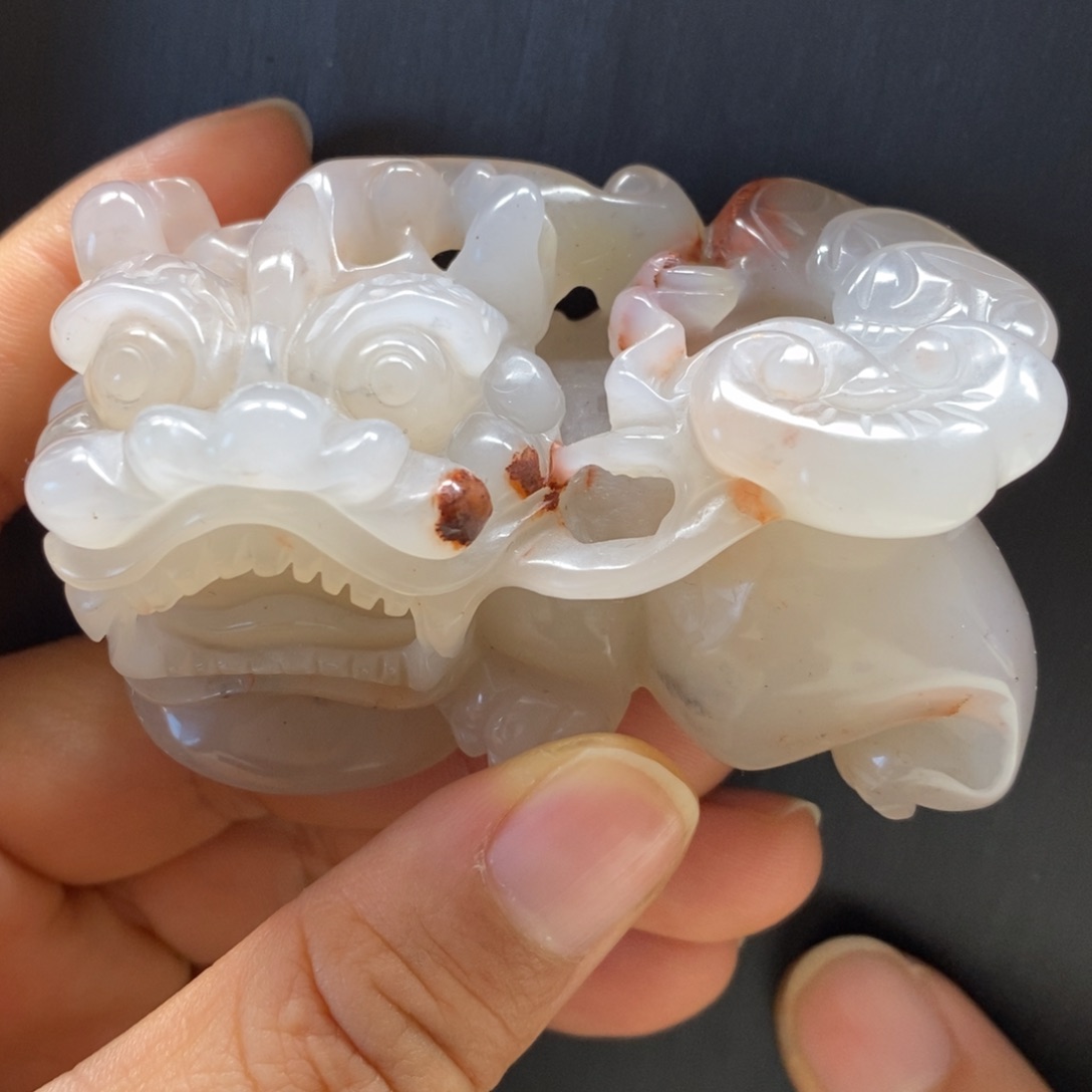 石英质玉（黄龙玉）颈饰未镶嵌三彩料