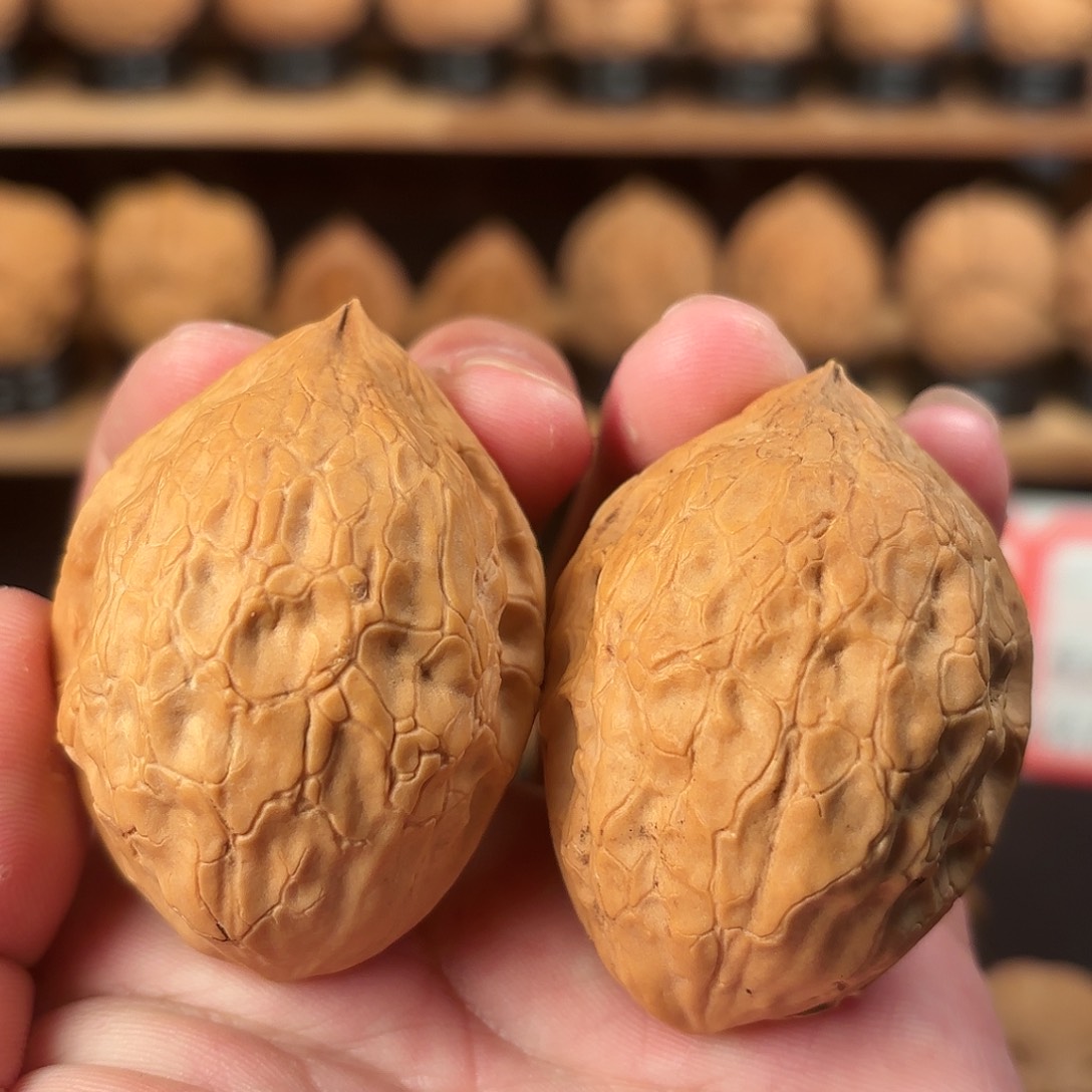 吊坠文玩核桃玉瓶