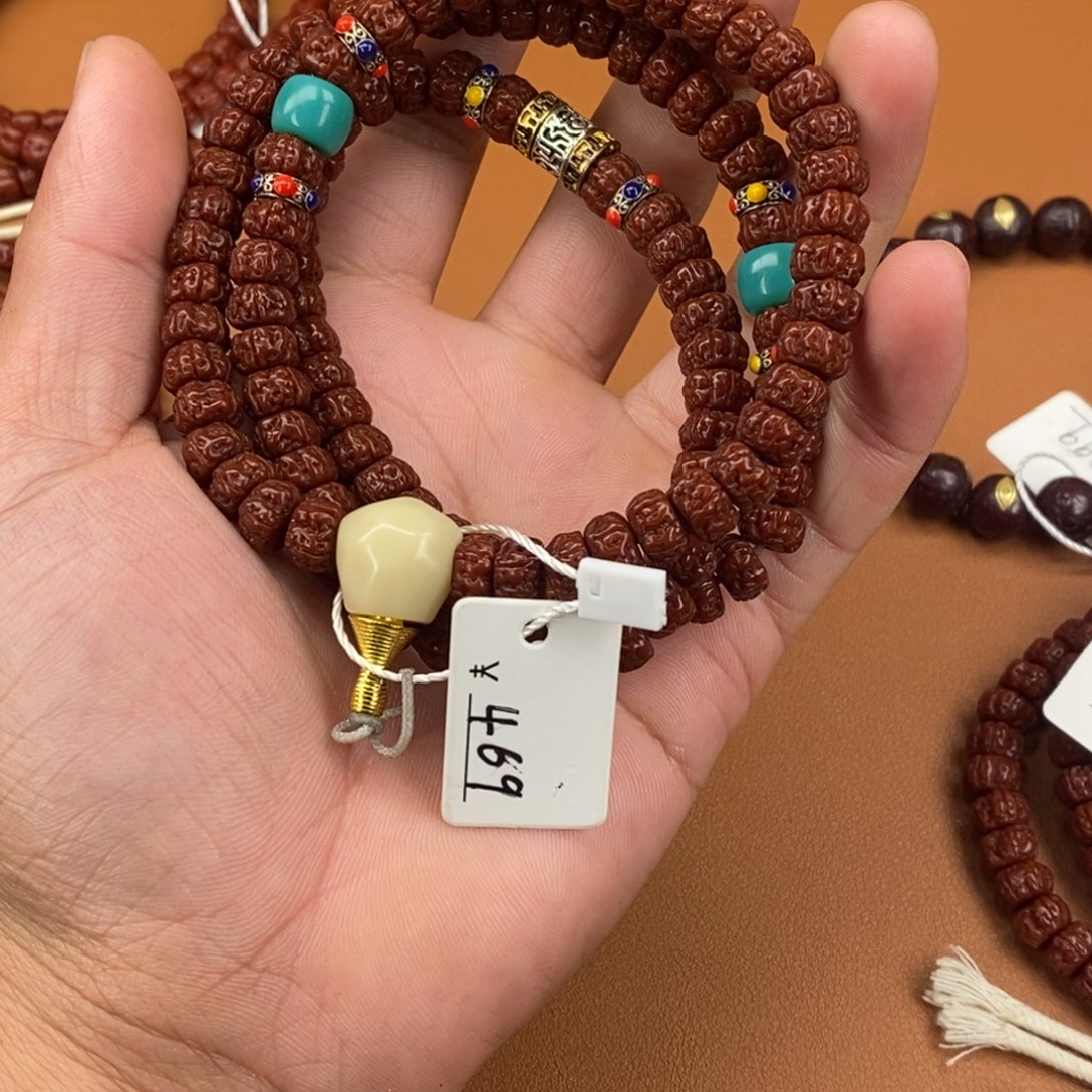 乌***店木质类纯手盘金刚