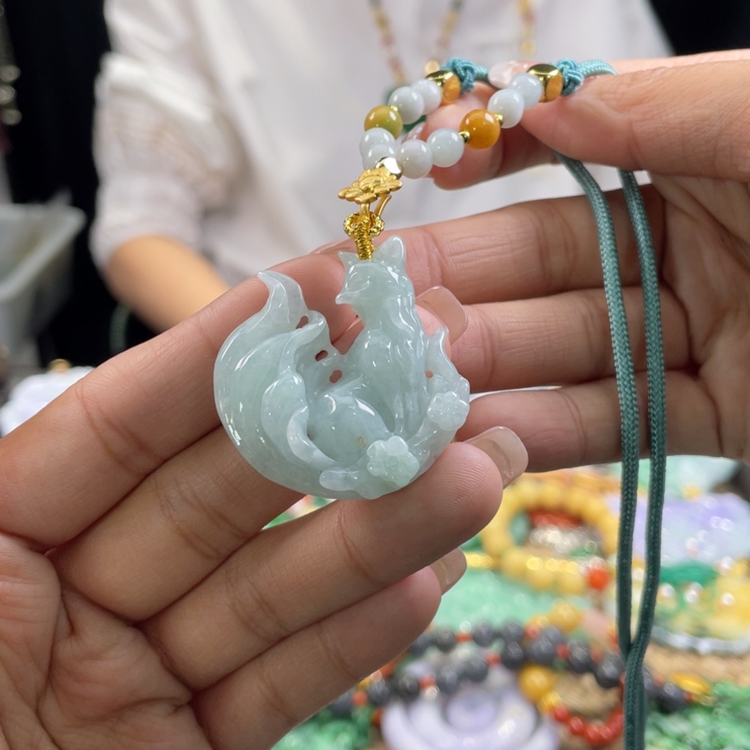 翡翠颈饰未镶嵌代编织