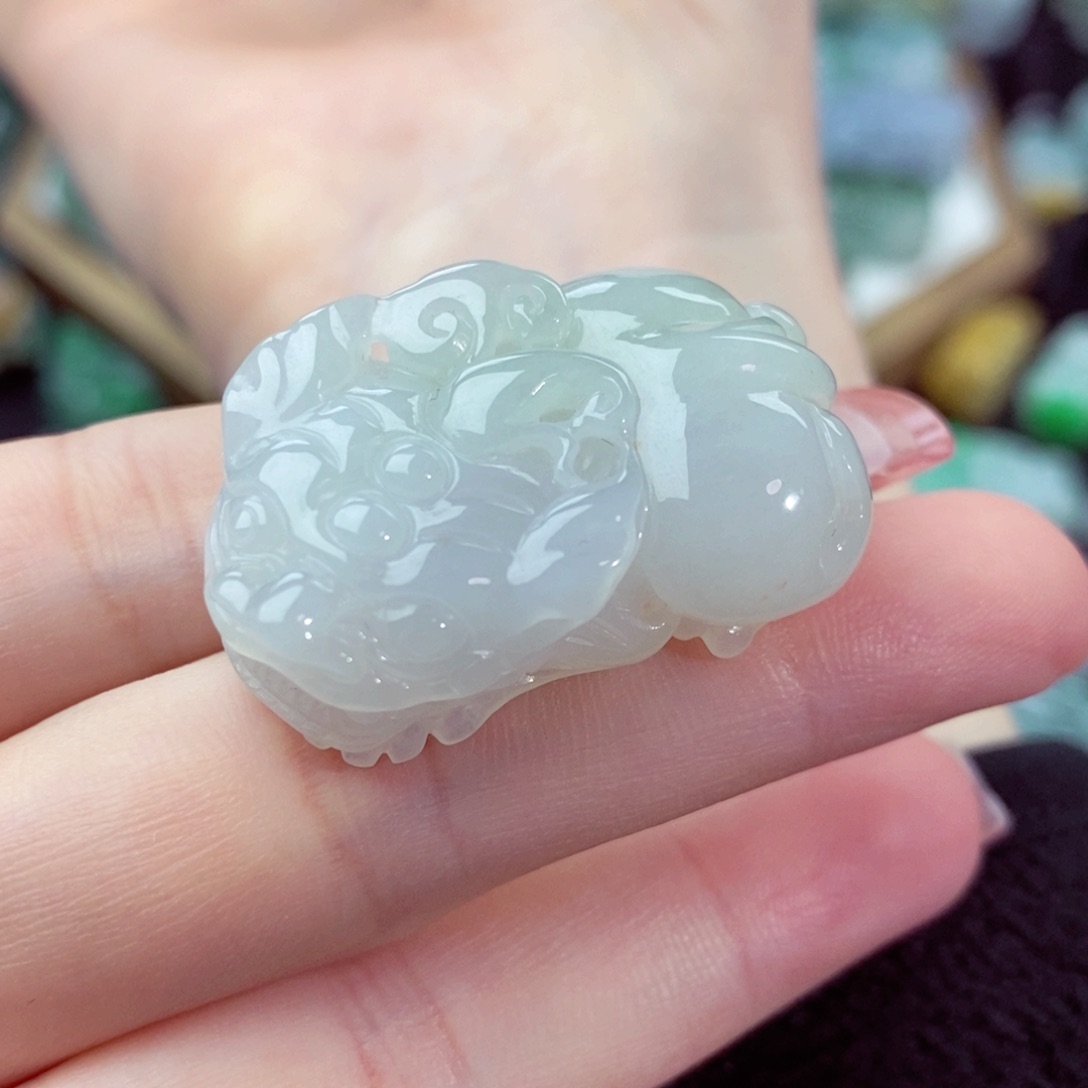 翡翠颈饰未镶嵌天然