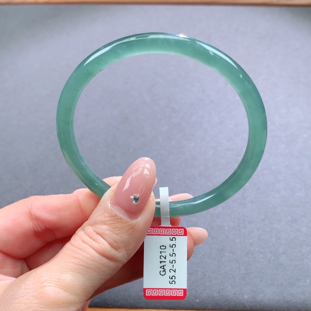 翡翠手镯未镶嵌天然翡翠手镯叮当镯