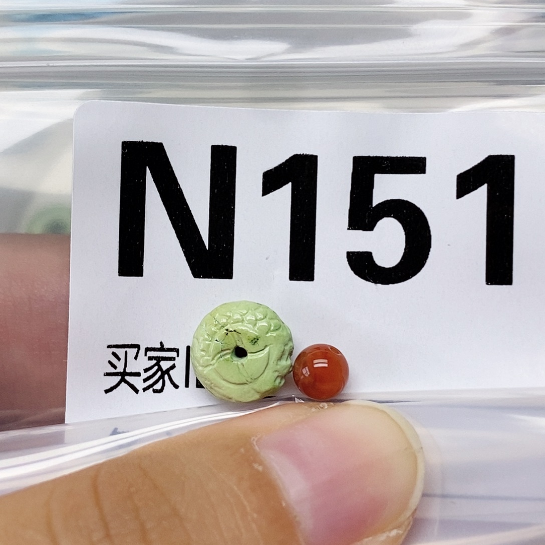 豆***s未镶嵌配饰南红玛瑙