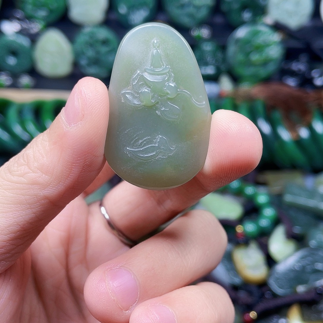 和田玉未镶嵌珠宝半成品