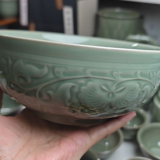 耀州窑缠枝牡丹面碗两只