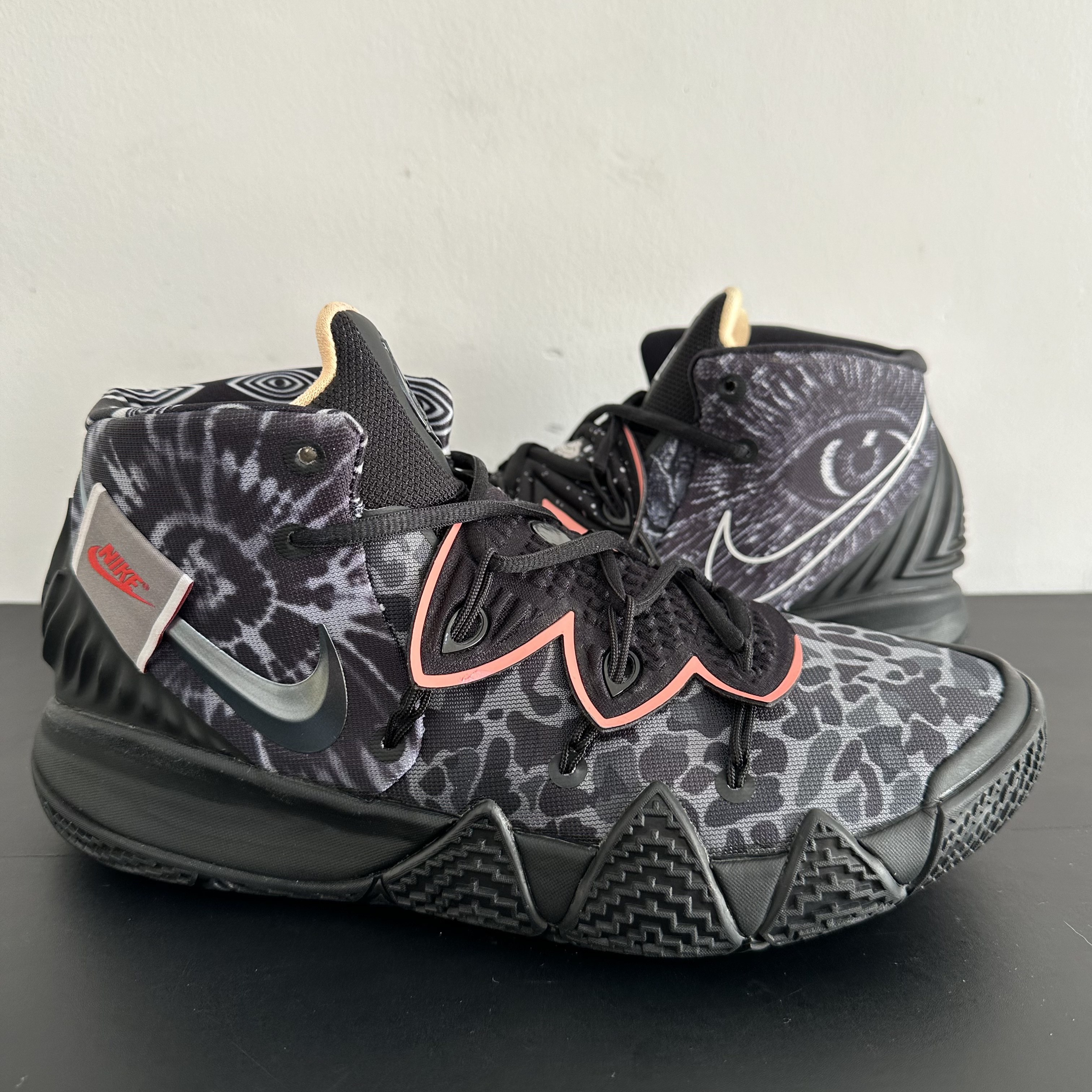 42.5码 九九新 原盒 欧文s2 kyrie s2 黑蓝 大眼睛 篮球鞋 男鞋