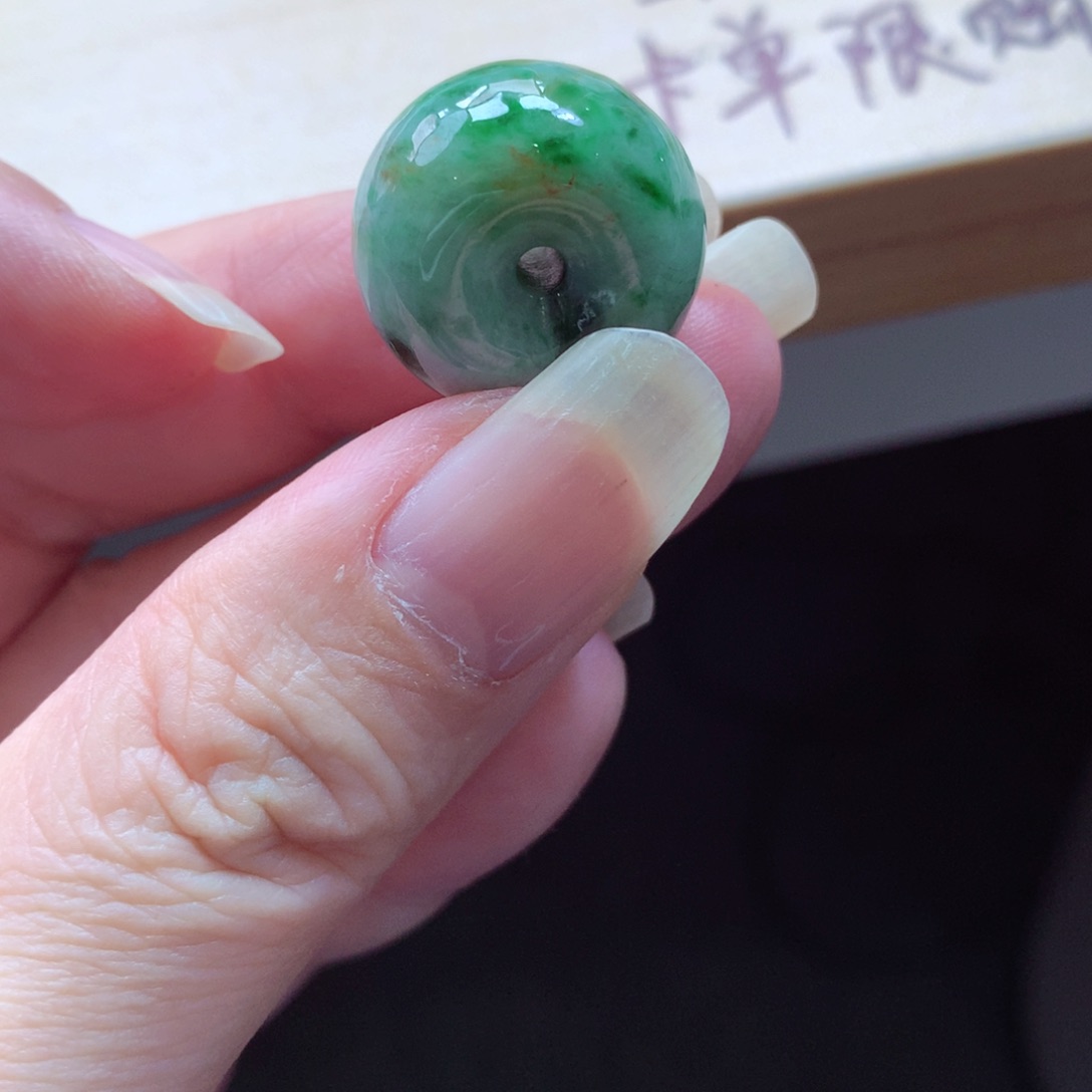 翡翠颈饰未镶嵌吊坠