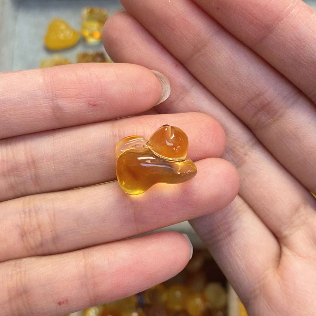蜜蜡颈饰未镶嵌拉*啵猫