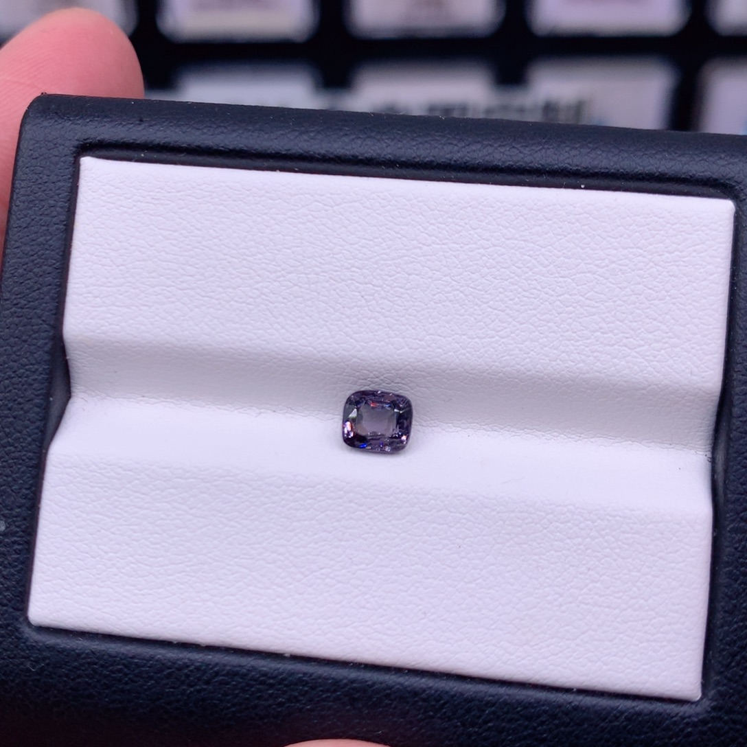 尖晶石裸石0.79克拉