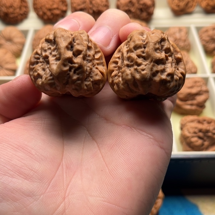 刘***叨文玩核桃吊坠38蛤蟆头