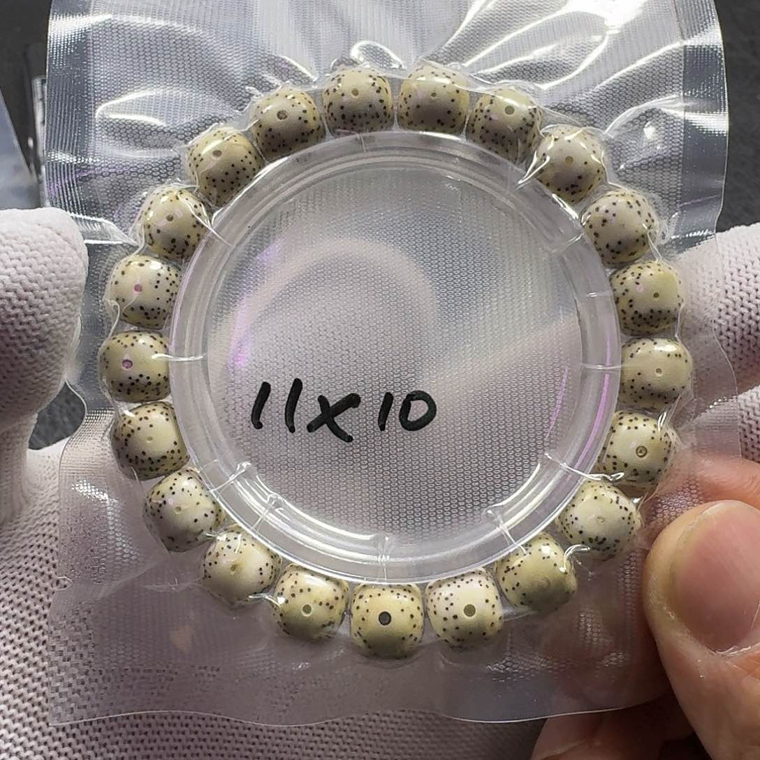 星月菩提手串星月菩提11*10原生态（轻微走色小月）