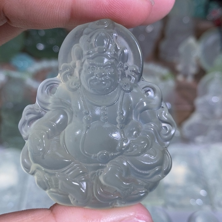 未镶嵌岫玉颈饰吊坠