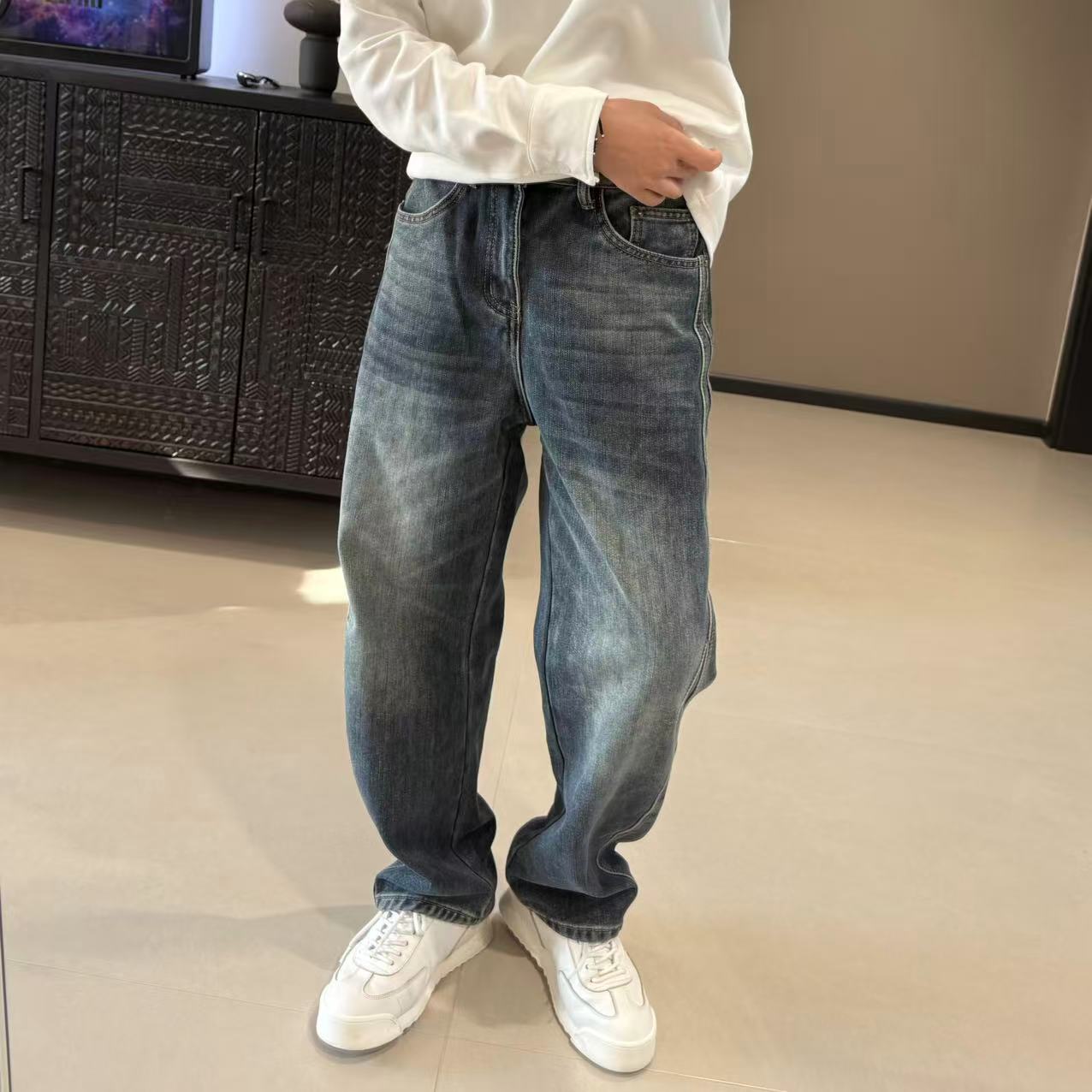 8016-1冬季加绒结构剪裁弯刀牛仔裤