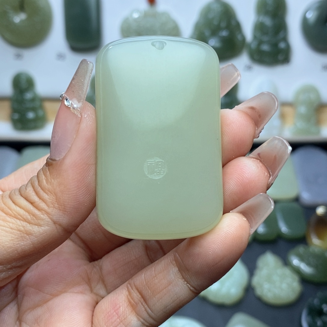 和田玉颈饰未镶嵌?**?