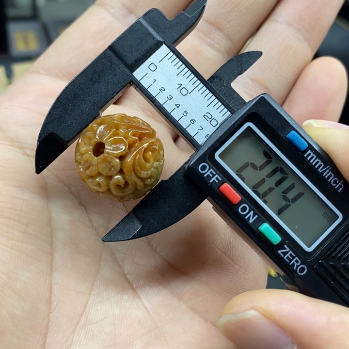 翡翠颈饰未镶嵌吊坠