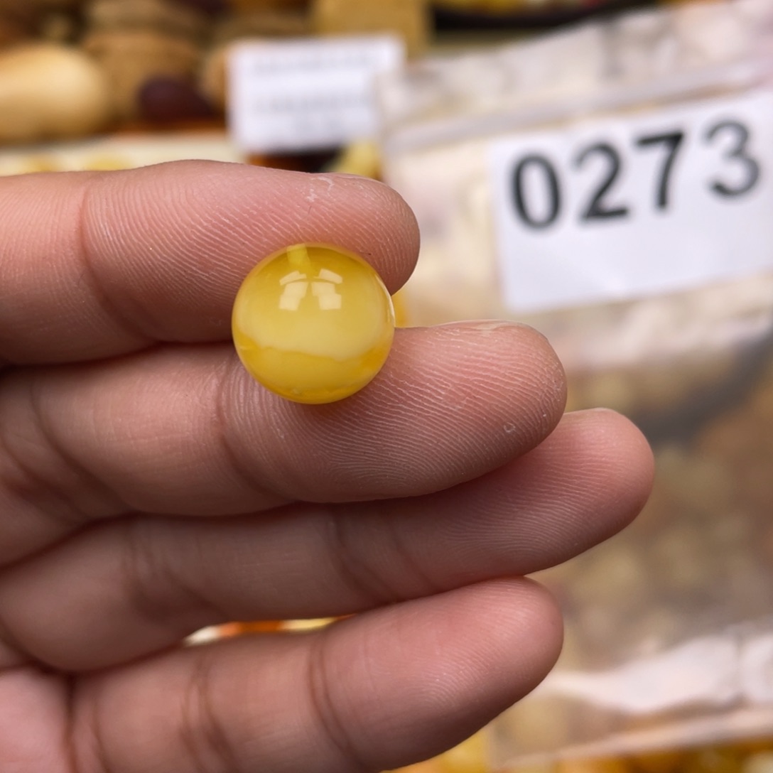 琥珀珠宝奇石未镶嵌小坑12.2