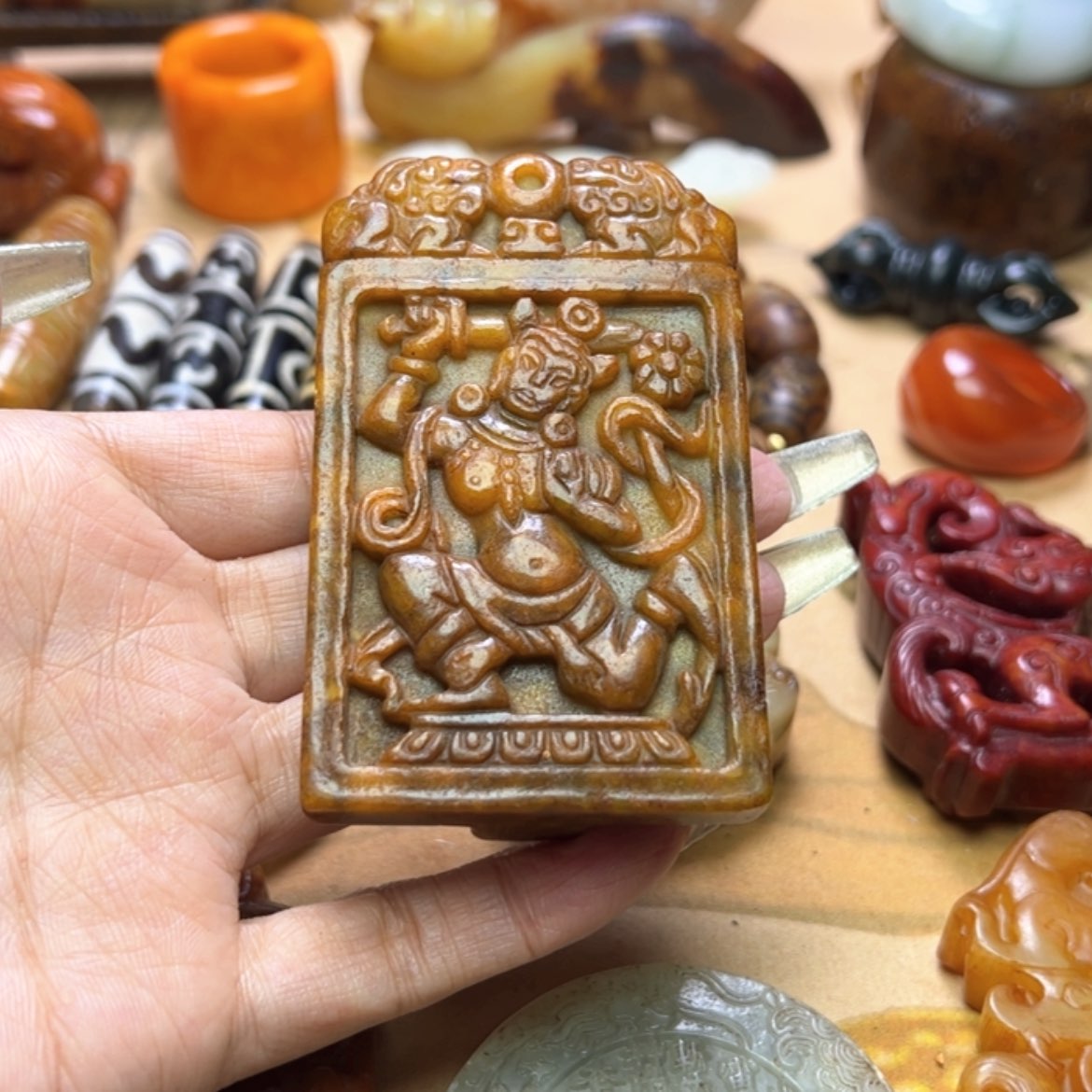 【闪购商品】蛇纹石玉颈饰未镶嵌皮带