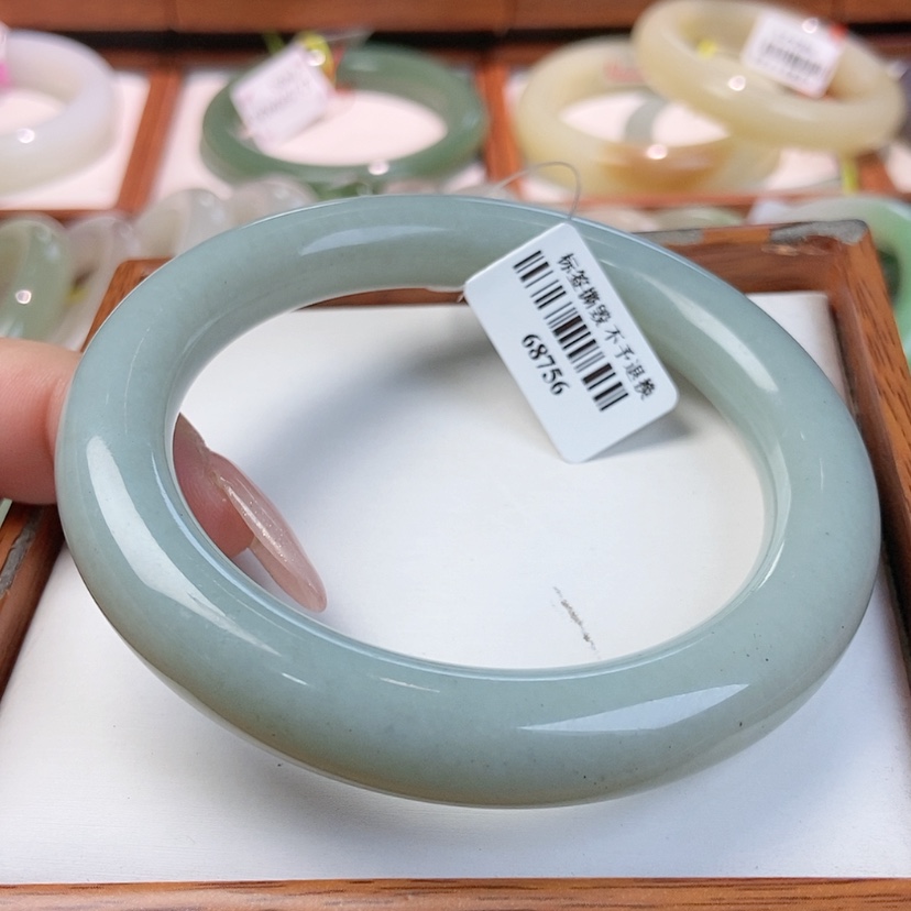 【闪购商品】和田玉手镯未镶嵌60.8