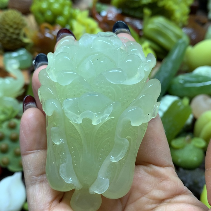 蛇纹石玉手把件未镶嵌