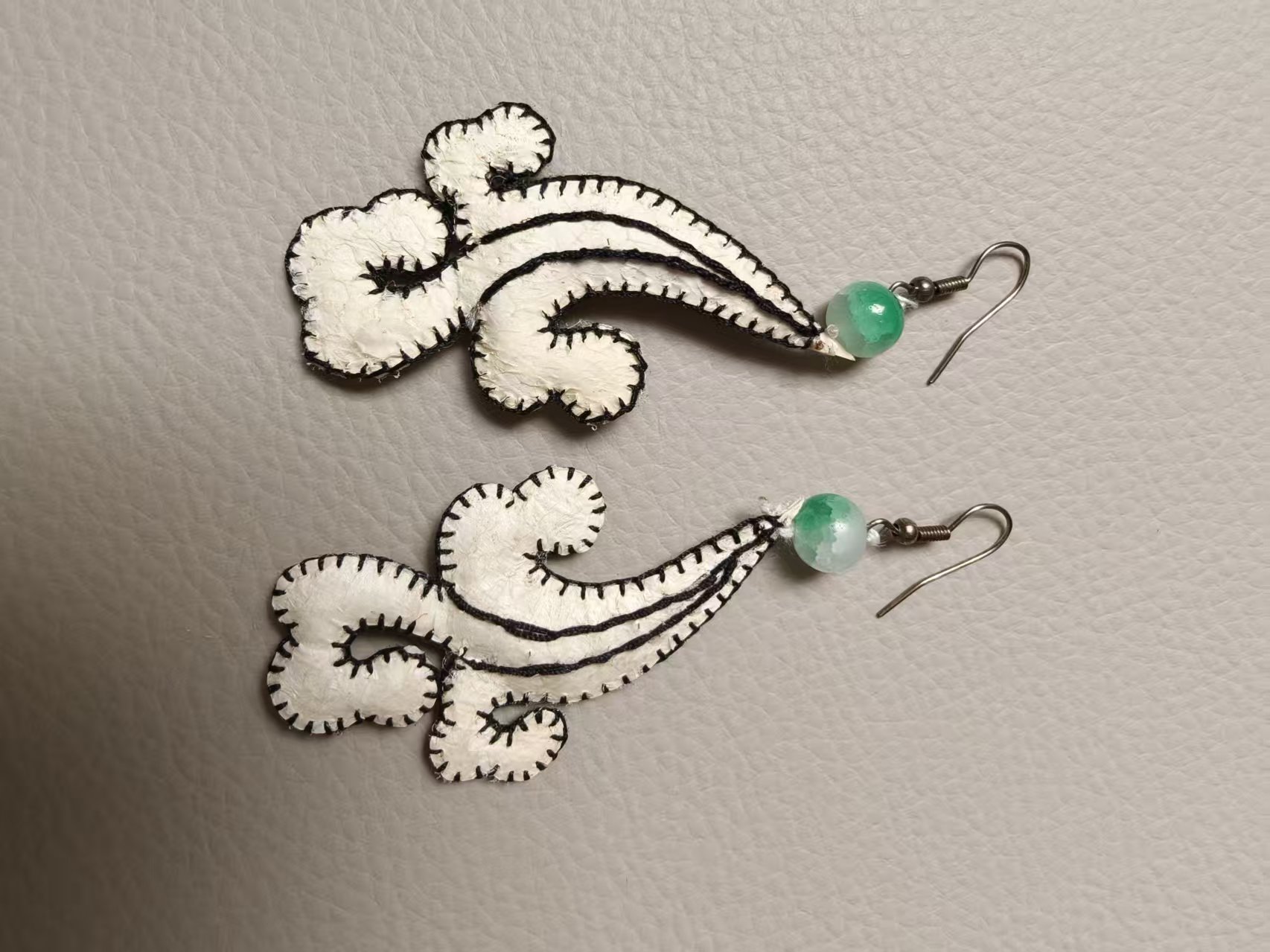 非遗鱼皮-抽象浪花耳饰