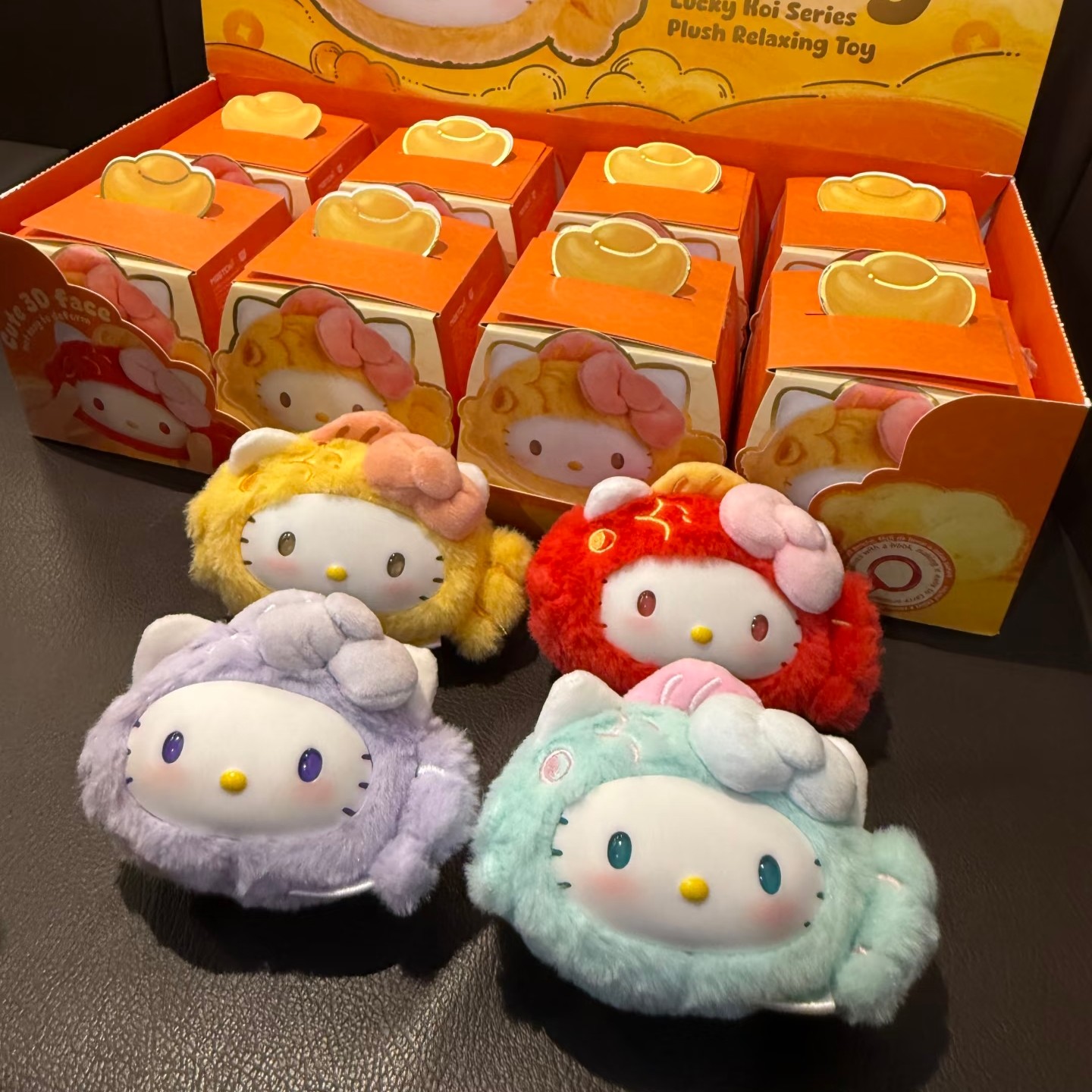 新加坡快闪东南亚限定 hello kitty锦鲤毛绒挂件盲盒