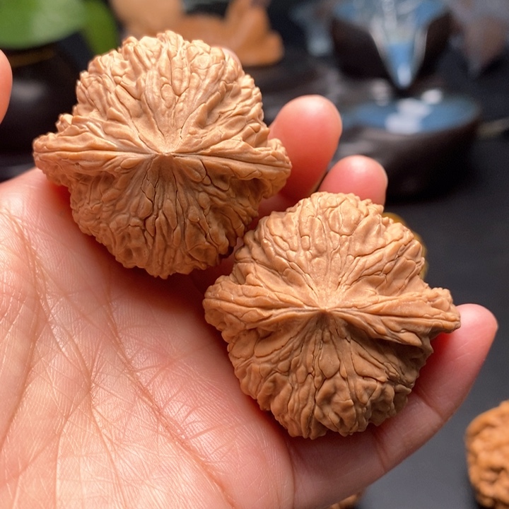 把件文玩核桃绣球43尺