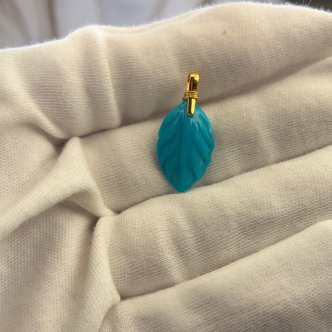 丽***绿松石18K金镶嵌挂件