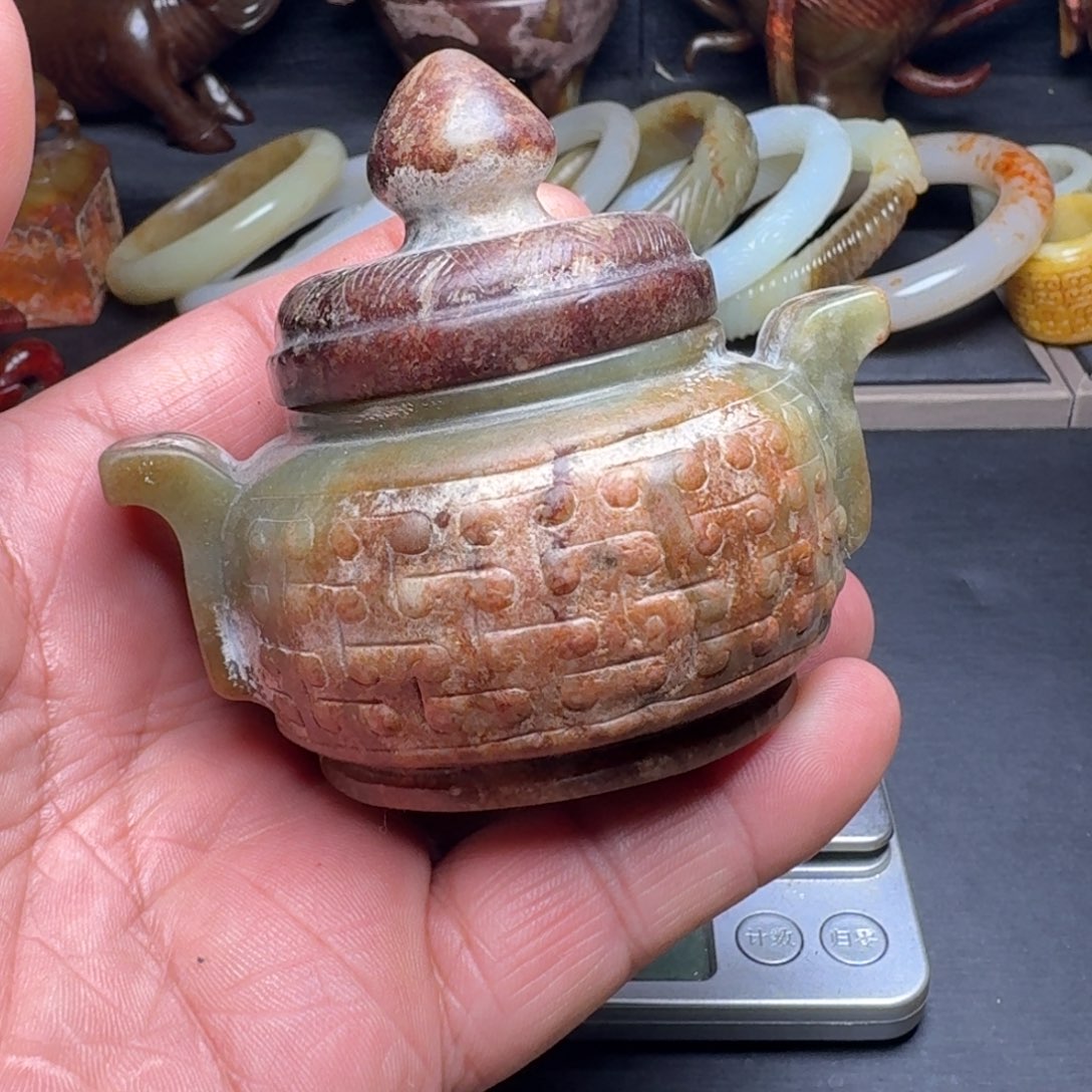 和田玉挂件未镶嵌谈***藏