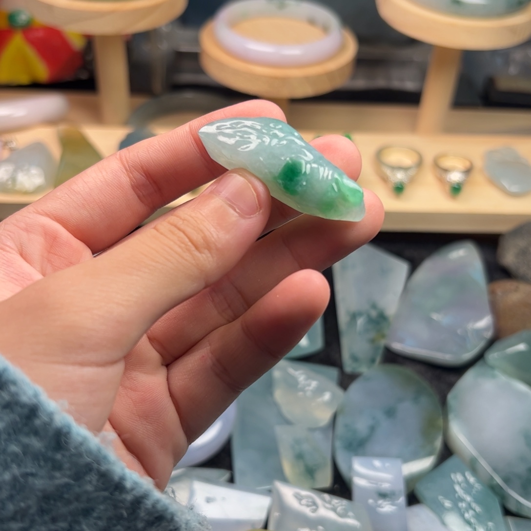 定制翡翠未镶嵌天然翡翠定制材料